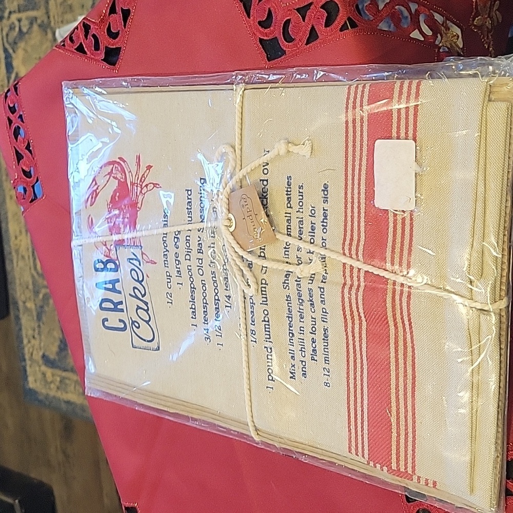 Crab recipe Dish Towel, gift wrapped! NWT, by Mudpie!